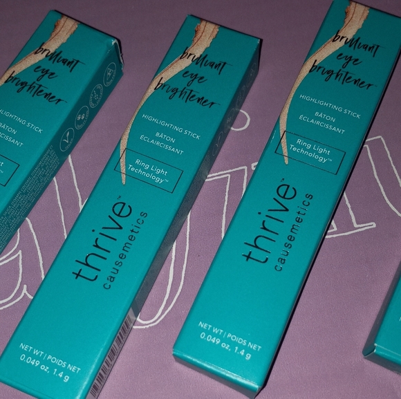 Thrive Causemetics Brilliant Eye Brightener - Picture 3 of 3